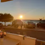 Sunset_apartments Only 15 Meters From The Sea アパートホテル ネオス・マルマラス